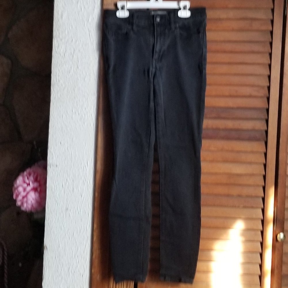 Madewell Roadtripper size 27 black skinny jeans